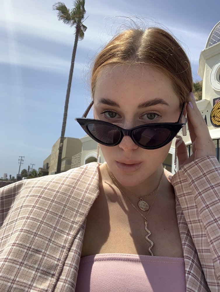 young lady on her rayban